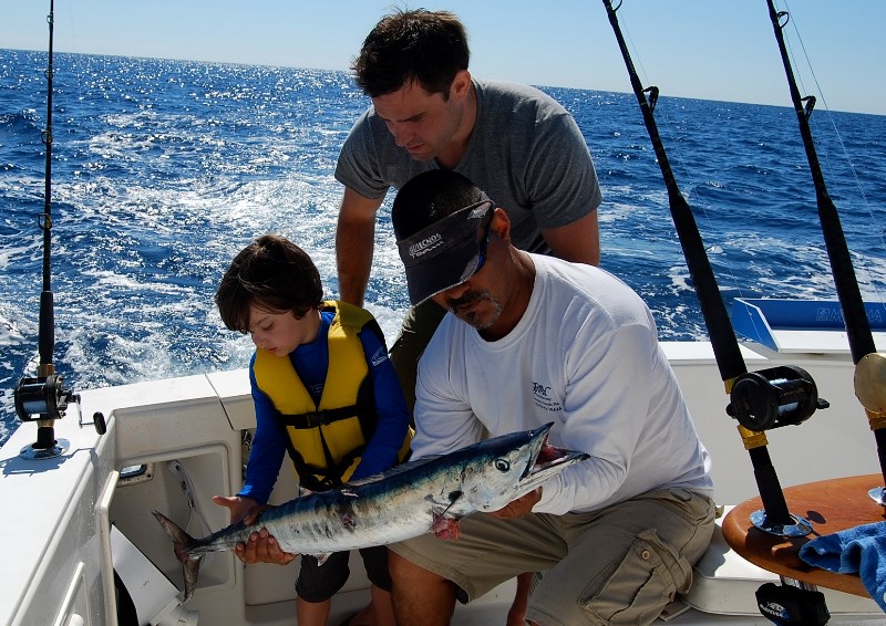 Blue-Safari-Wahoo-Rob-Sawyer-Davison-300dpi Blue-Safari-Wahoo-Rob-Sawyer-Davison-300dpi